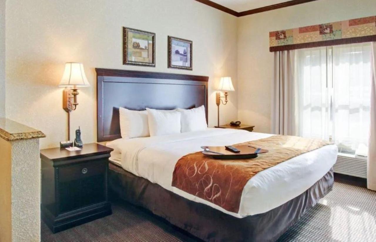 Comfort Suites University Drive Колидж Стейшън Екстериор снимка