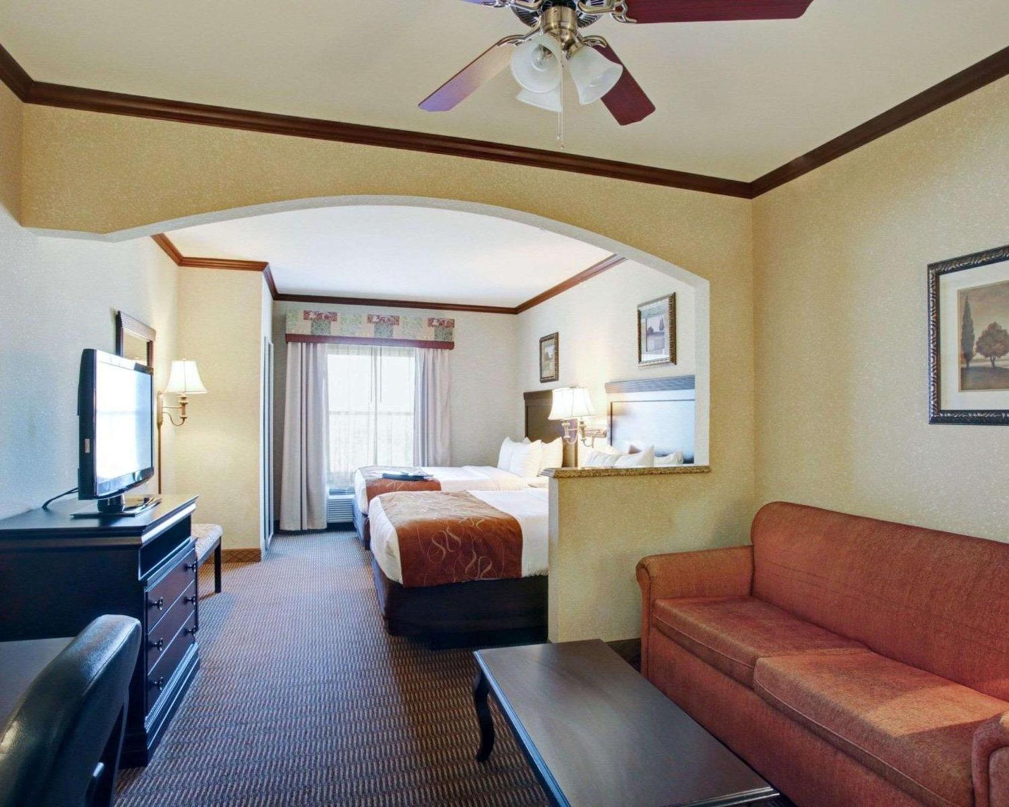 Comfort Suites University Drive Колидж Стейшън Екстериор снимка